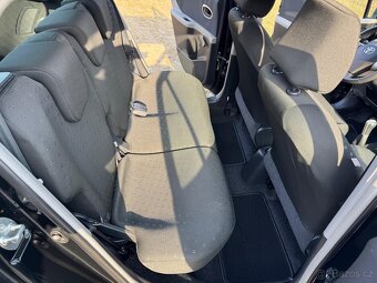 Toyota Yaris 1.Oi - 10