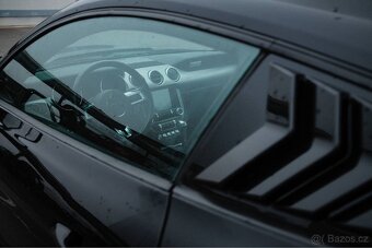 FORD MUSTANG 5.0 - 10