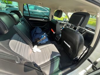 Passat B8 4MOT BiTDi 176kW Highline R-line - 10