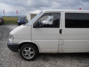 Volkswagen Caravelle 2.5 TDi 111Kw - 10