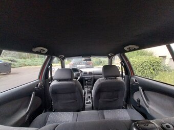 Škoda Octavia Combi 1,6i - 10
