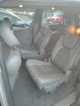 Chrysler Grand Voyager 2,8 CRD automat Stow´N Go, 7míst - 10