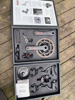 Campagnolo 80th Anniversary Groupset - 10