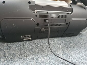 JVC RV-NB50 Ghettoblaster Powered Woofer CD systém - 10