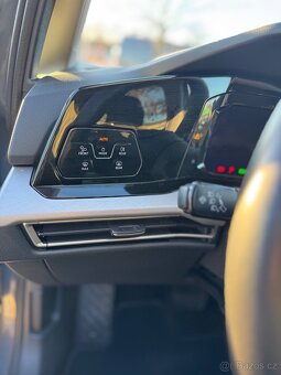 Volkswagen Golf 8 1,5 eTSi Variant hybrid/benzin 98tkm - 10