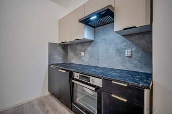 Prodej 2kk 35m2 po kompletní rekonstrukci – Centrum Kolína - 10
