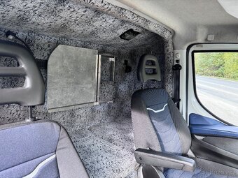 IVECO 35S18 3.0 HI-MATIC MRAZÁK -32 ZÁSUVKA LED - 10