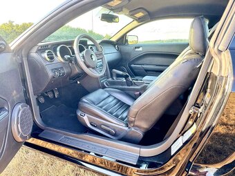 Ford Mustang GT 4.6L V8 224 kW /Manuál/8.2008/31 000 mil - 10