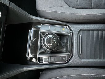 VW Golf-Sportsvan 2,0 TDI 110KW HIGHLINE Xenon Tažné Pano - 10