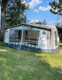 Buerstner 1100kg, WC 100km/h,předstan, STK - 10