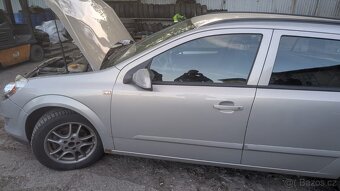 Opel Astra H 1.6   75kw 2008 r.v - 10