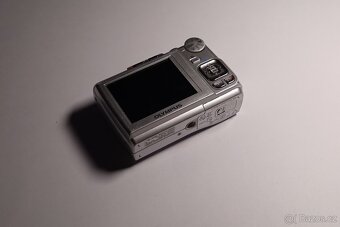 Olympus FE-310 - 10