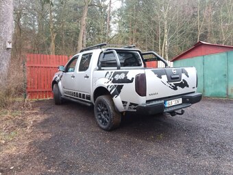 Navara D40 3,0 V6 - 10