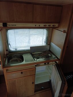Adria 470+předstan - 10
