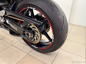 YAMAHA YZF - R1 - 10