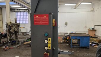 Dvousloupový zvedák Ever-Eternal EE 6253 - 10