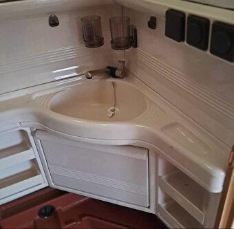 Karavan obytný přívěs Hobby de lux plus termo strecha - 10