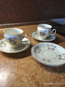 Různé sklenicky, hrnecky - 10