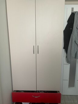 Komplet nábytek na míru - dětská patrová postel se stolem - 10