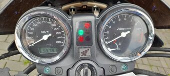 Honda hornet 900 - 10