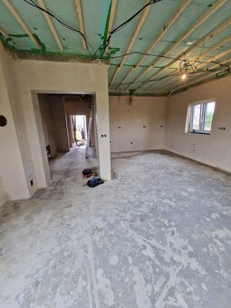 STROJNÍ OMÍTKY – SÁDROVÉ & VÁPENNO-CEMENTOVÉ - 10