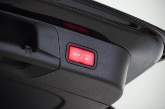 Mercedes-Benz GLB, 200D,4Matic,ČR,AMG,DPH,Kamera - 10