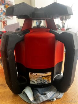 Hilti PR 30 HVS A12 rotační laser s latí a stativem - 10