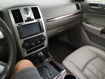Chrysler 300C 3.0CRDi AUTOMAT - 10