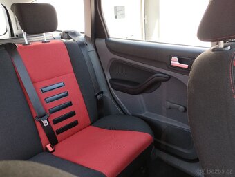 Ford Focus kombi 1.6 benzín - 10