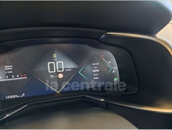 DS 7 Crossback BlueHDi 130 RIVOLI rok 02/2020 - 10