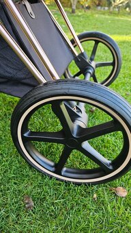 Prodám kočárek Cybex priam 2V1 rosegold + černé doplňky. - 10