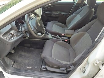 Alfa Romeo Giulietta 1,6 JTDM, rok 2013... - 10
