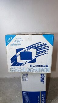 CRT monitory 15/17" - 10