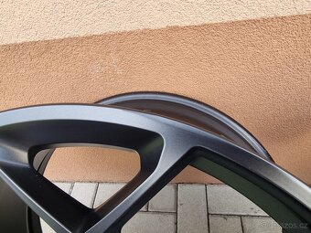 22″ 5×112 AUDI RS6 / RS7 PERFORMANCE “BLACK MATT” originál - 10