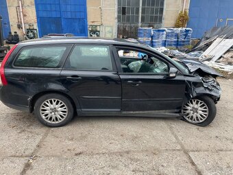 Volvo V50 2010 , 2.0 TDI 100kw - 10