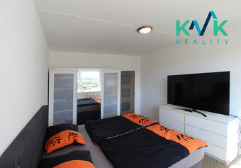 Byt v dispozici 4+1(+lodžie) o výměře 93 m², Ostrov - 10