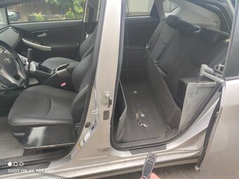 Toyota Prius 1.8 hybrid pohon přestavba invalida naviják ZTP - 10