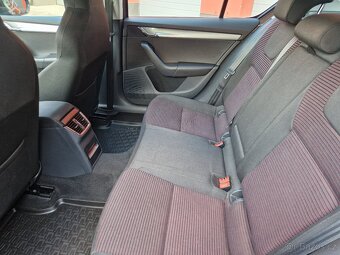 Škoda Octavia 2.0 TDI ELEGANCE 2015 CZ 1. majitel - 10