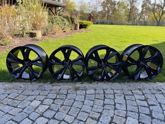 Sada zánovních alu kol Audi rs (6)(7) - 10
