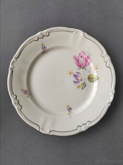 Klasická porcelánová čajová sada s jemným květinovým decorem - 10