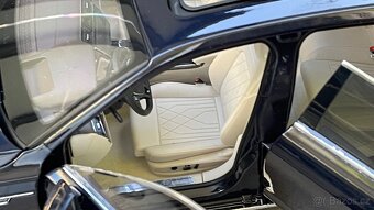 Volkswagen Phideon Paudi 1:18 - 10