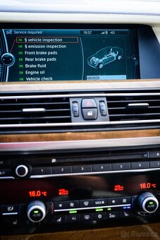 BMW 750i xDrive, 4.4 V8 Biturbo, 300kW, 2011 - 10