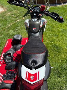 Ducati hypermotard 1100 evo sp - 10