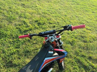 Pitbike Shark E-start 125ccm 17x14 červená - 10