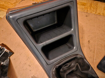 Škoda Favorit středový panel tunel - 10