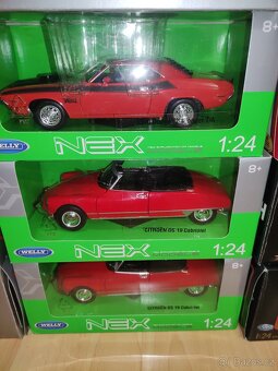 prodám modely automobilů 1:24 - 10