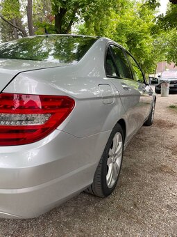 Mercedes Benz W204 180 CGI - 10