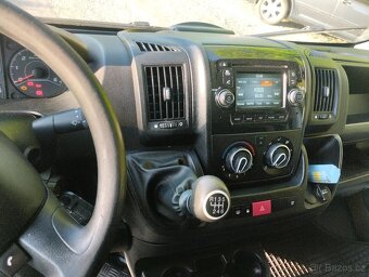Prodám Peugeot boxer maxi, 120kw, delší verze, pravidelně se - 10