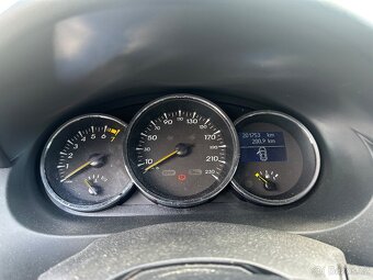 Renault Fluence 1.6 MPI (rok 2010) - 10