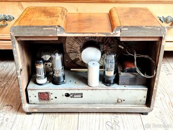 Staré rádio Titan 936 - 10